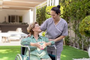How Professional Medical Care Is Integrated Into Modern Old Age Homes